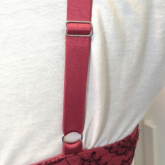 Red and Black Lace Bra by La Vie en Rose 38DD - Picture 5 of 7